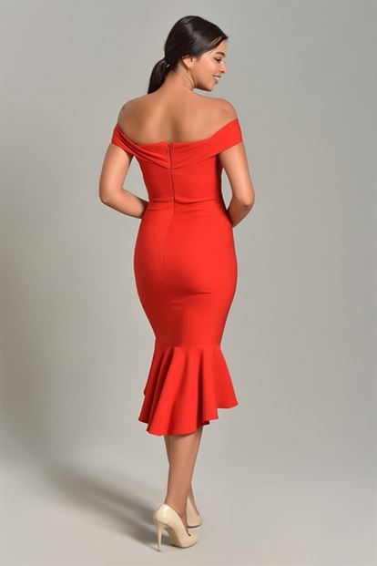 Kırmızı Kayık Yaka Eteği Volanlı Elbise