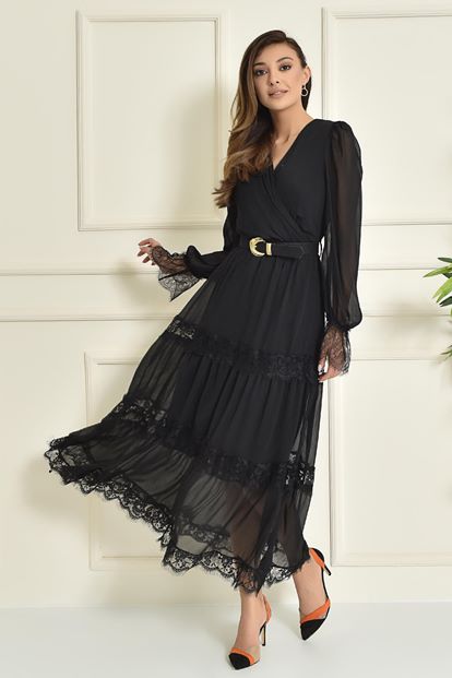 Siyah Etek Ucu Tül Kemerli Şifon Elbise