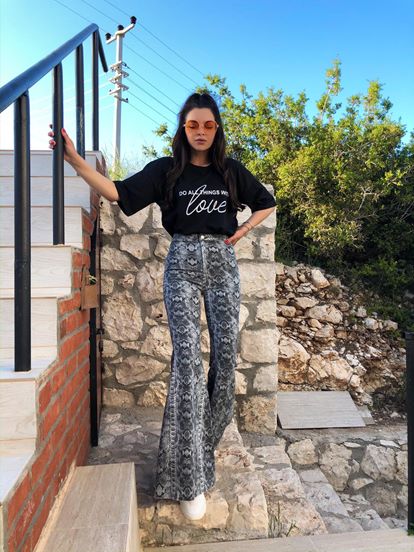 Gray Yilan Patterned Spanish Cases Jean Pants