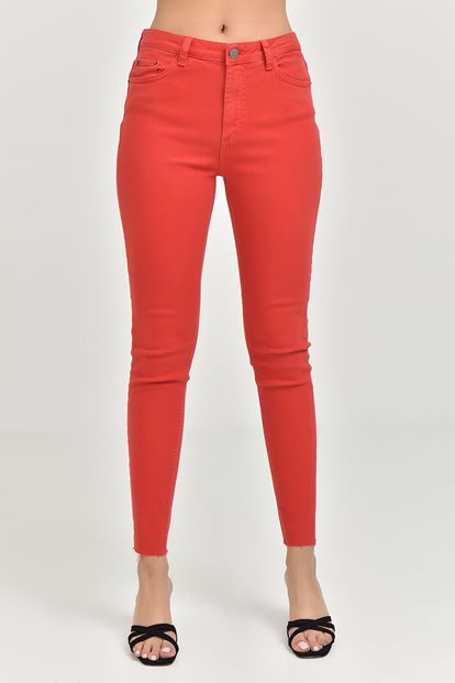 Red skinny jean pants