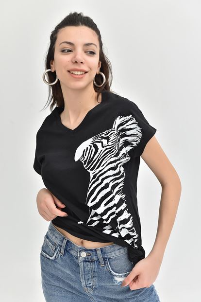 Siyah Zebra Baskili Asimetrik Kesim Tişört