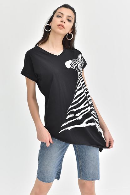 Siyah Zebra Baskili Asimetrik Kesim Tişört