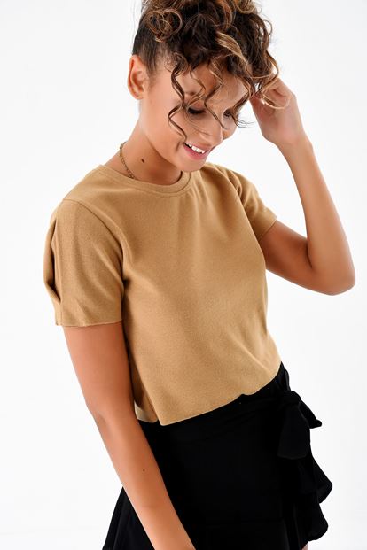 Taba Shoulder Detailed Crop Knitted T-Shirt