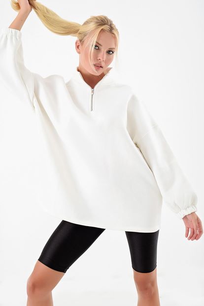 Beyaz Dik Yaka Fermuarlı Sweatshirt
