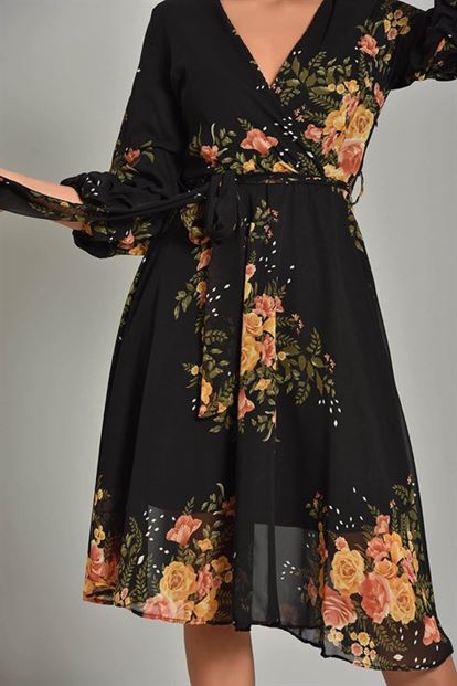 Siyah Çiçek Desenli Midi Boy Şifon Elbise