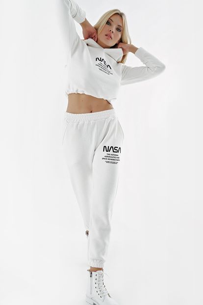 Beyaz Nasa Baskili Polarli Eşofman Takımi