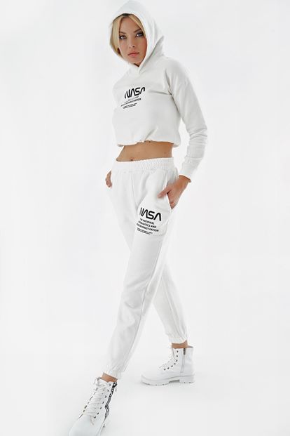 Beyaz Nasa Baskili Polarli Eşofman Takımi