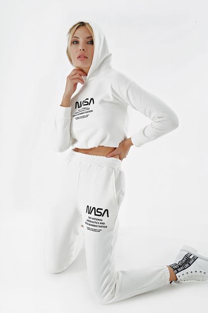 Beyaz Nasa Baskili Polarli Eşofman Takımi