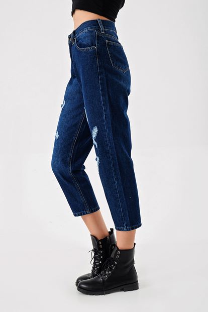 Blue torn detailed mom jean pants