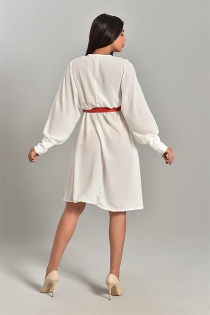 Beyaz Kemerli Yarasa Kol Elbise