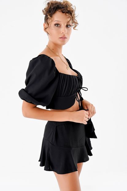 Siyah Önden Bagcikli Crop Bluz