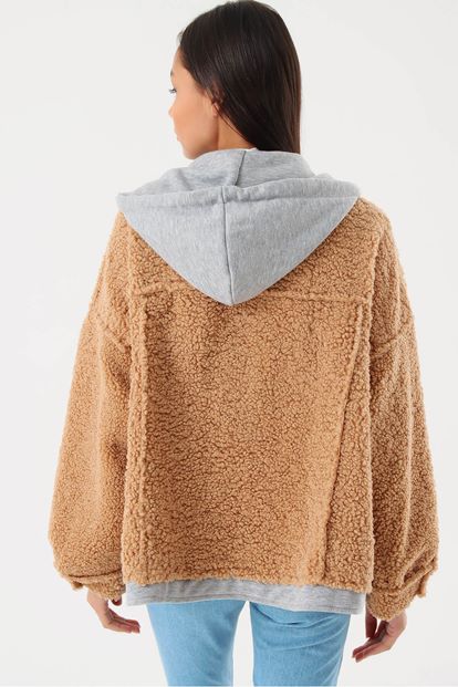 Brown capulus fleece coat