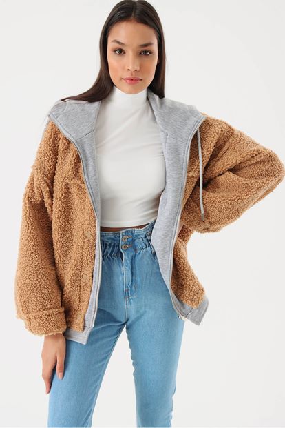 Brown capulus fleece coat