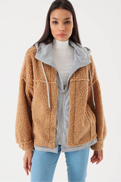 Brown capulus fleece coat