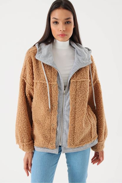 Brown capulus fleece coat