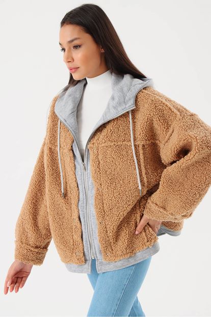 Brown capulus fleece coat