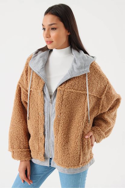 Brown capulus fleece coat