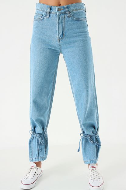 Spanish Lace Cuff Ankles Blue Jeans