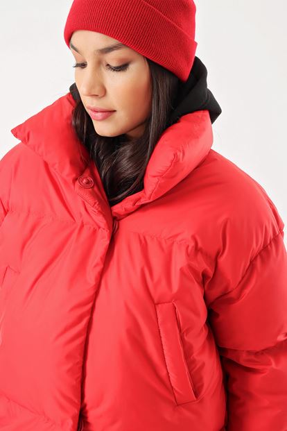 Kırmızı Sisme Mont