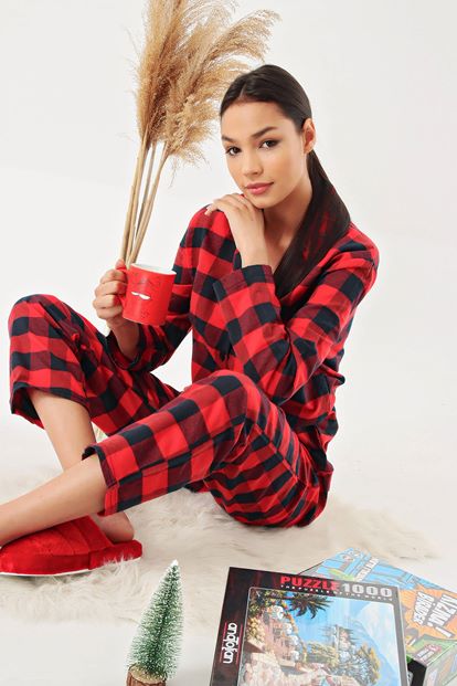 Kırmızı Ekose Desenli Pijama Takımı