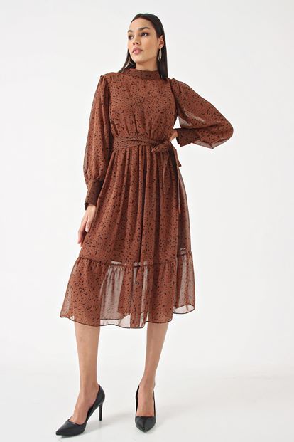 Kahverengi Kusaklı Şifon Elbise