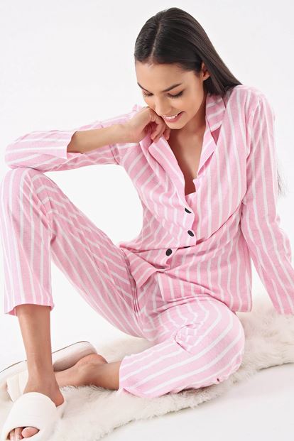 Pink-striped pajamas suit