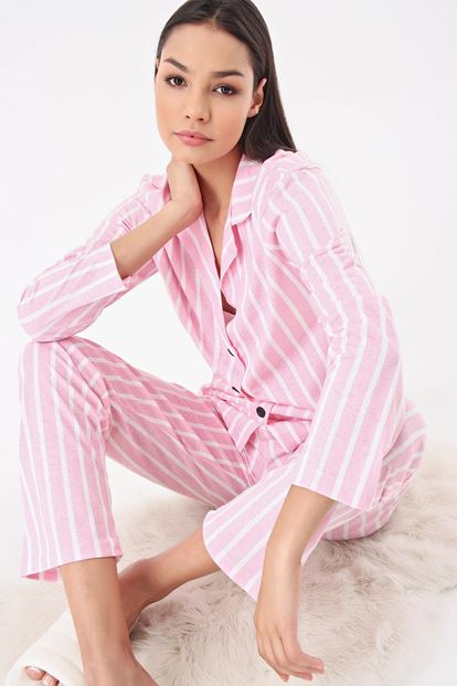 Pink-striped pajamas suit