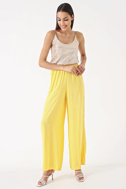 Yellow Pants & Sequins Tops Team