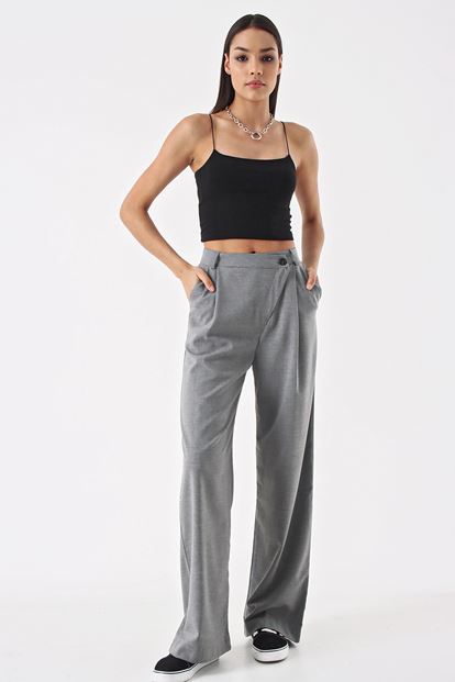 Black Rope Hanger Crop Blouse