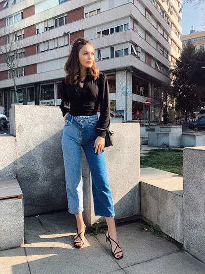 Siyah Çitçitli Dantel Detay Bluz