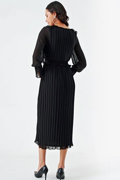Siyah Piliseli Şifon Elbise