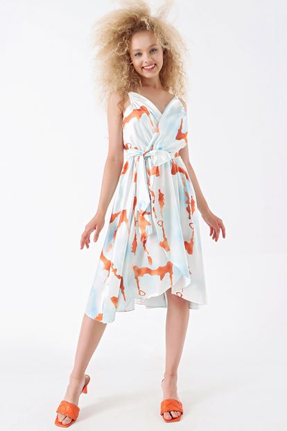 Green rope hanging dress