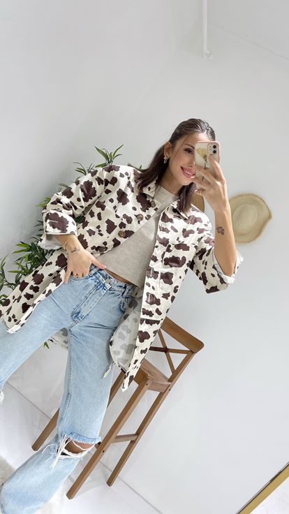 Krem Boya Desenli Çeket