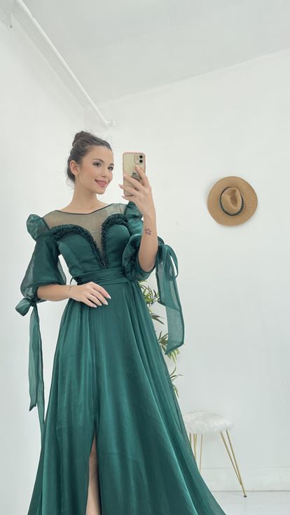Green Boat Neck Princess Model Evening Dress