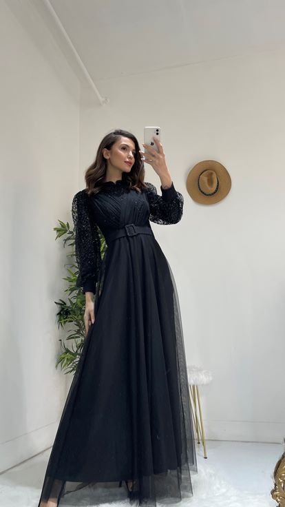 Siyah Kemerli Kolları Abiye Elbise