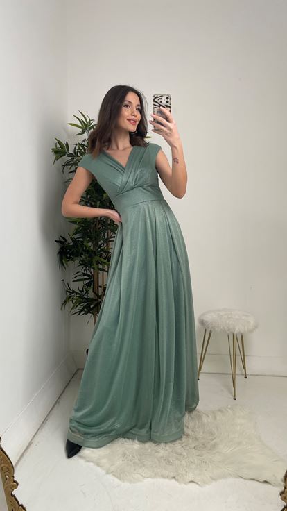 Vestido de noche de tul brillante sin mangas con cuello cruzado verde menta