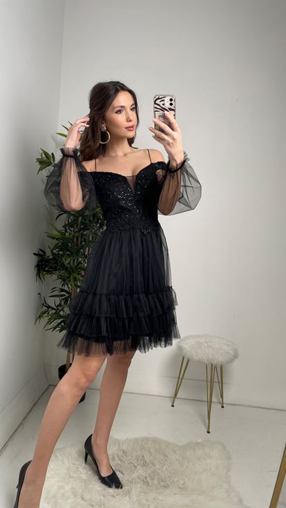 Siyah İp Askılı Eteği Fırfırlı Tül Elbise