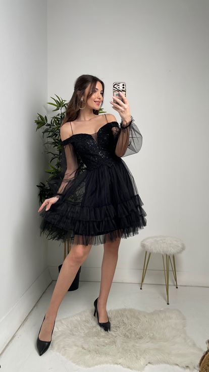 Siyah İp Askılı Eteği Fırfırlı Tül Elbise