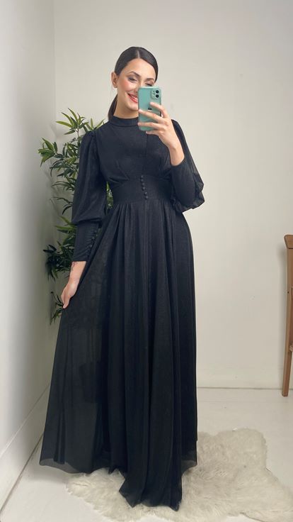 Siyah Düğme Detaylı Uzun Simli Abiye Elbise