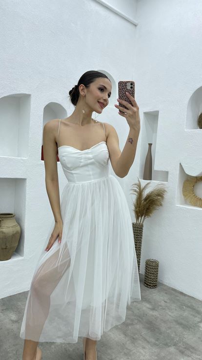 Beyaz İp Askılı Tül Abiye Elbise