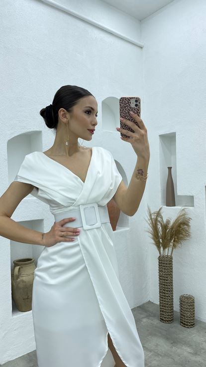 Beyaz Kemerli Abiye Elbise