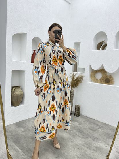 Krem Kuşaklı Düğme Detay Etnik Desen Elbise