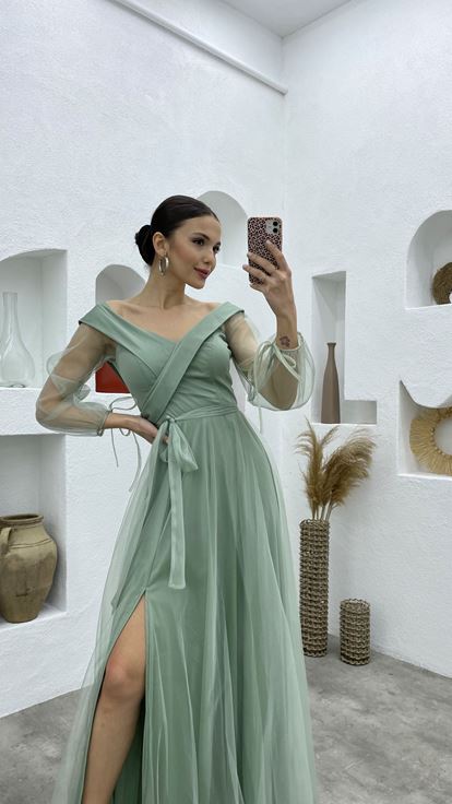 Mint Yeşili Kuşaklı Kayık Yaka Tül Abiye Elbise