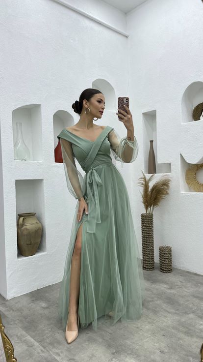 Mint Yeşili Kuşaklı Kayık Yaka Tül Abiye Elbise