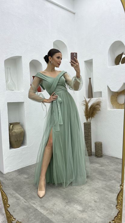 Mint Yeşili Kuşaklı Kayık Yaka Tül Abiye Elbise