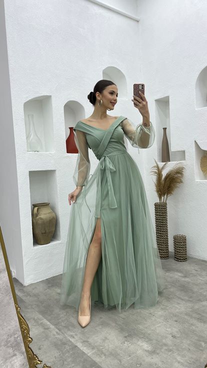 Mint Yeşili Kuşaklı Kayık Yaka Tül Abiye Elbise