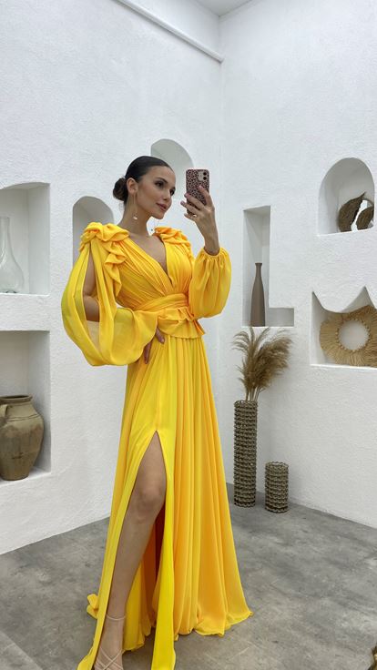 Sarı Pileli Kuşaklı Şifon Abiye Elbise