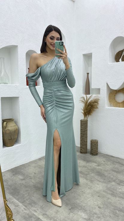 Mint Yeşili Asimetrik Kesim Büzgülü Simli Abiye Elbise