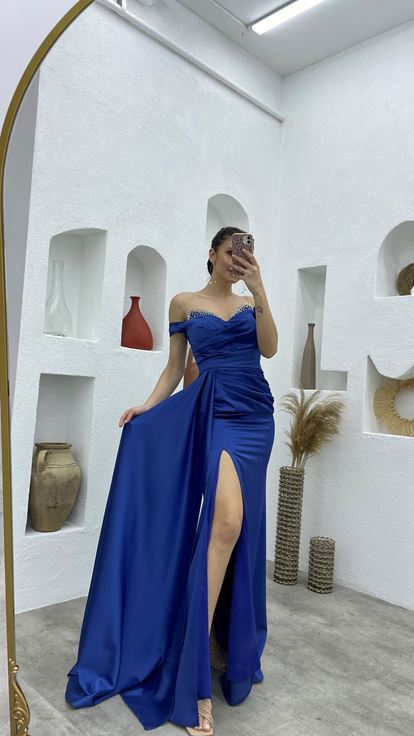 Mavi Göğsü Taşlı Drapeli Saten Abiye Elbise Aller