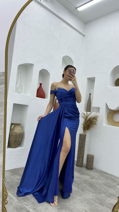 Mavi Göğsü Taşlı Drapeli Saten Abiye Elbise Aller